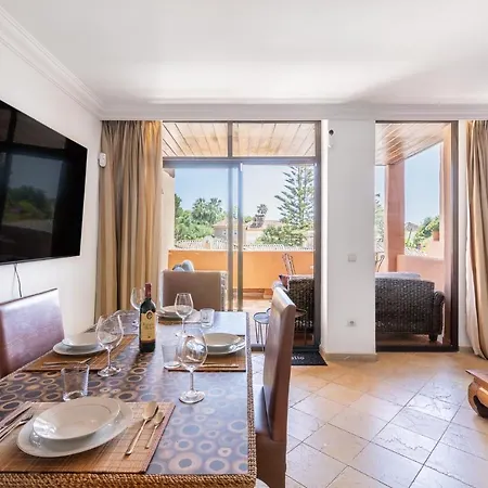 Apartamento Seafront Paradise In El Paraiso Estepona