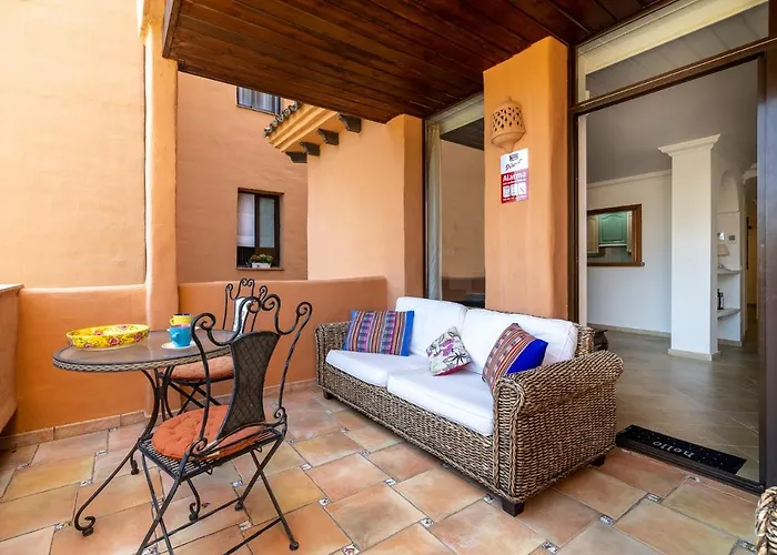 Seafront Paradise In El Paraiso アパート エステポナ