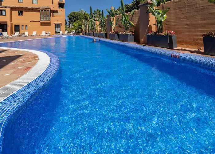 Seafront Paradise In El Paraiso アパート エステポナ